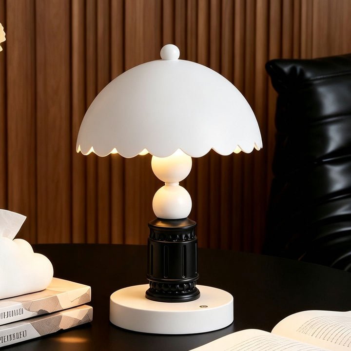 Table lamp with relief pattern, column shape