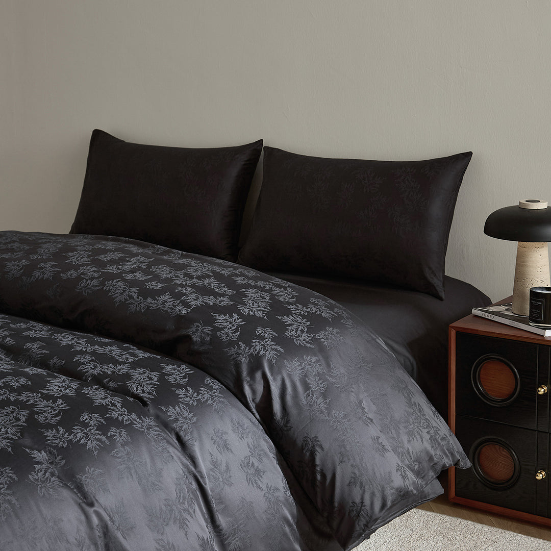 Cotton bedding set, 100 thread count, long staple cotton
