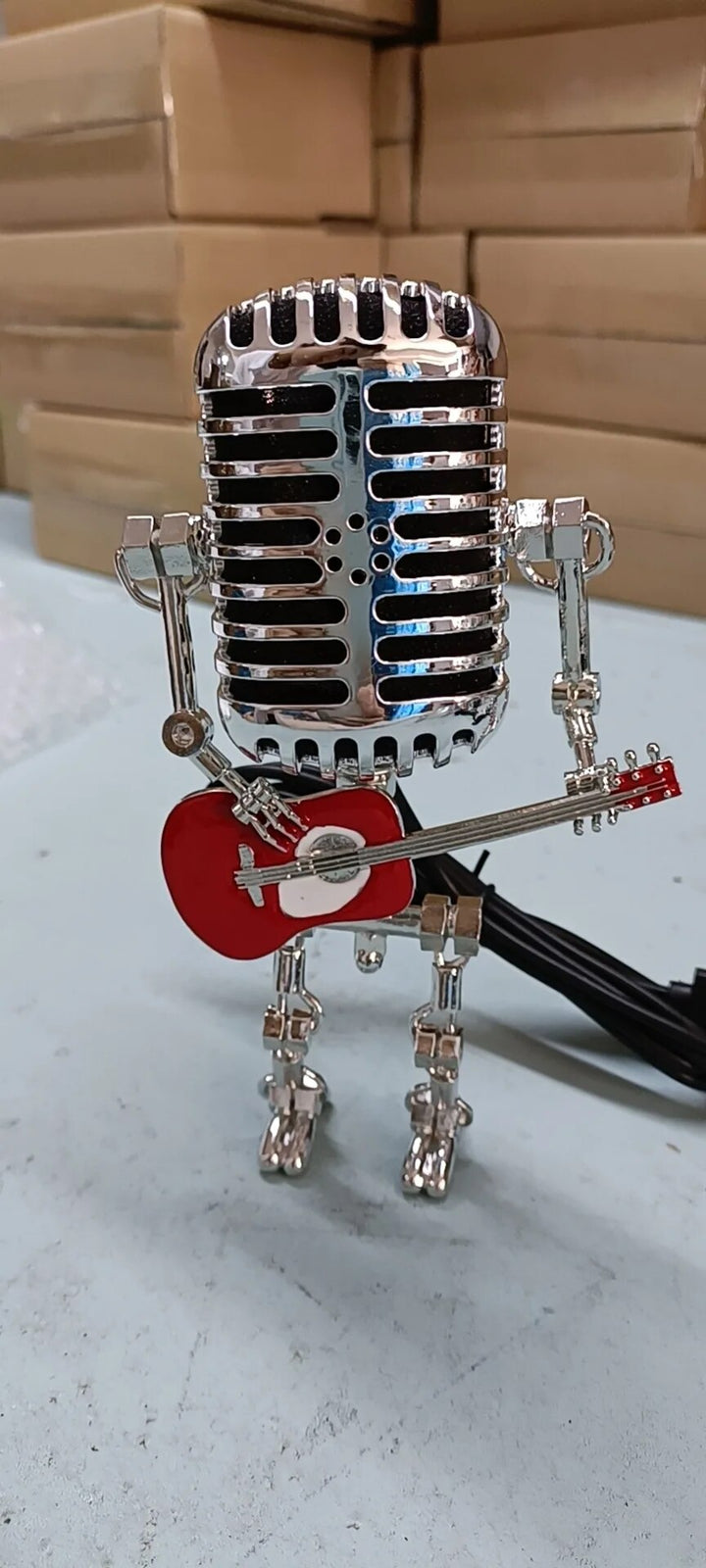 BowLift | Guitar lamp - Robot lamp with guitar