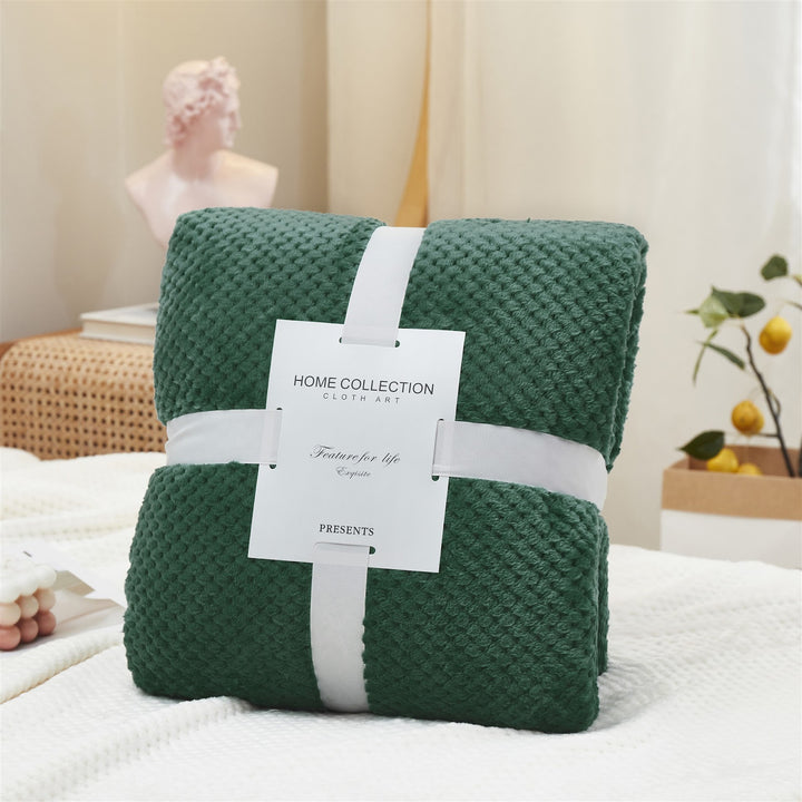 Fluffy flannel blanket with waffle structure