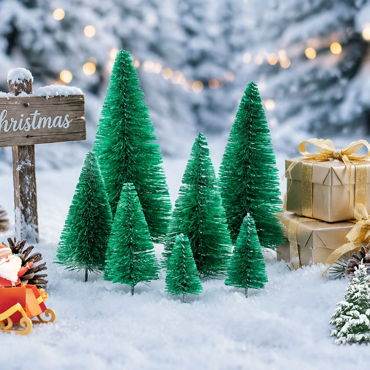 Miniature Christmas tree and wreath decoration