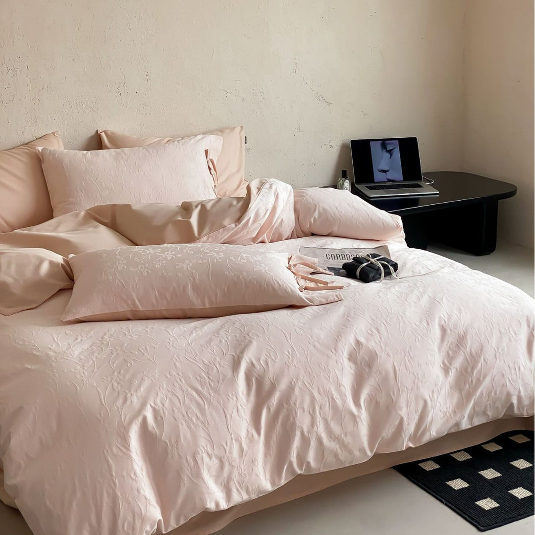 High-quality cotton bedding set with jacquard weaving