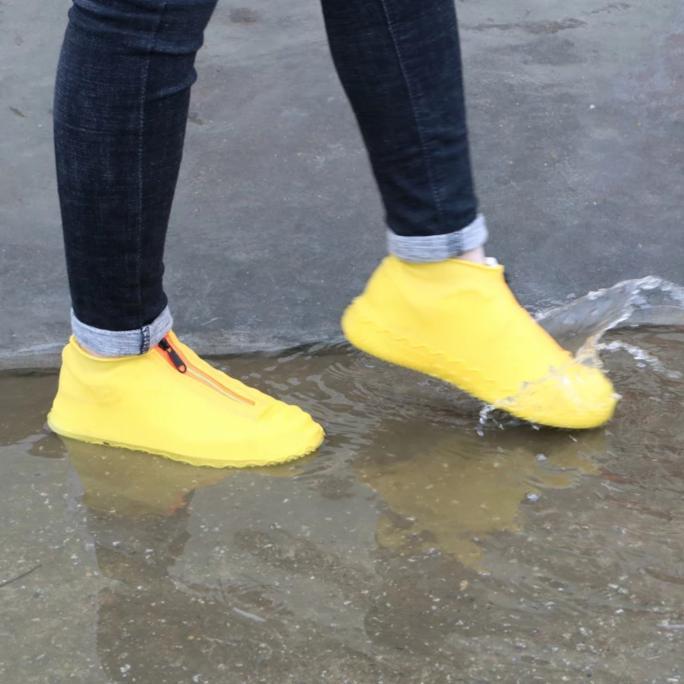Silicone Shoe Covers with Zipper | Bowlift