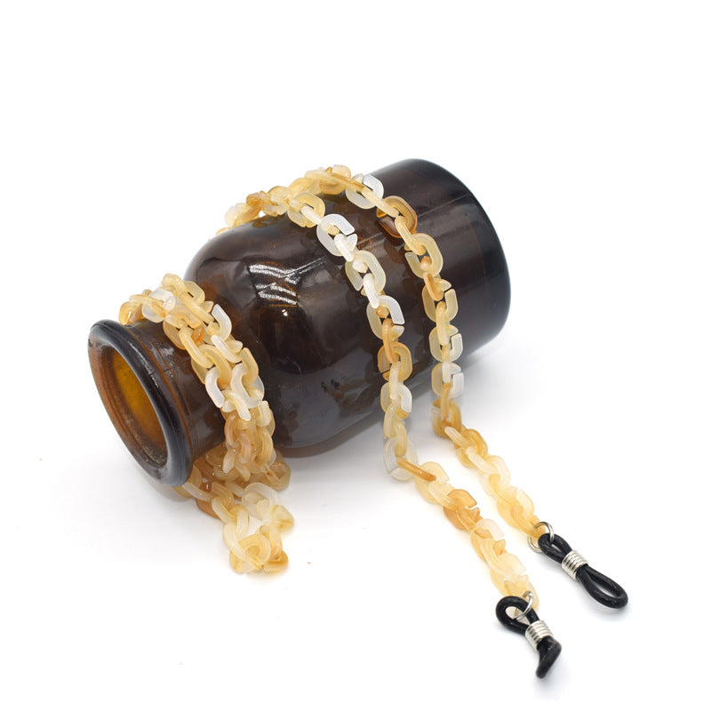 Fashionable Eyewear Chain Bowlift