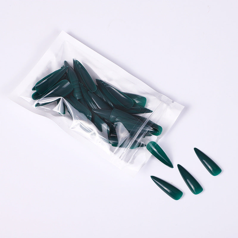 Artificial nails in elegant stiletto style Bowlift