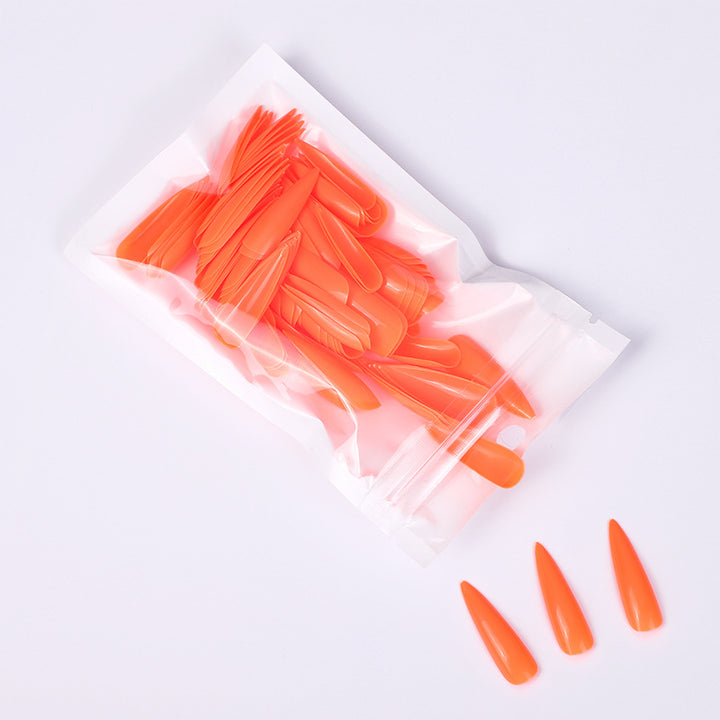 Artificial nails in elegant stiletto style Bowlift