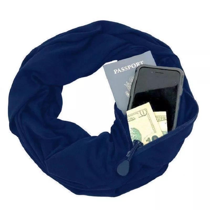 BowLift | CozySafe – Scarf with hidden pocket for extra warmth and safety