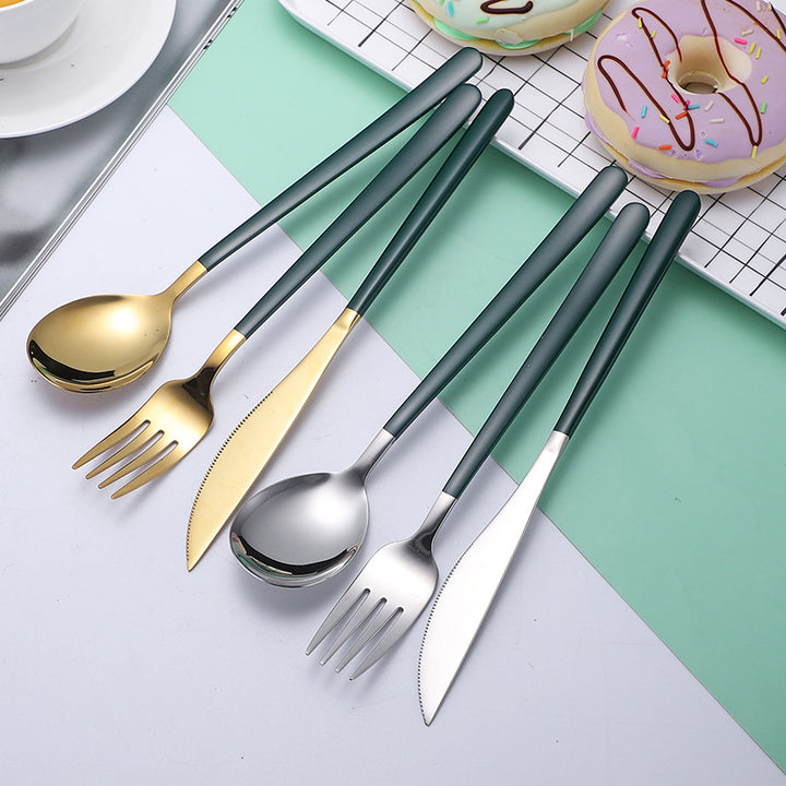 More Elegant and Functional Salad Spoon Bowlift