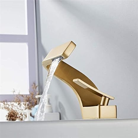 AquaArc Modern Kitchen Faucet Bowlift