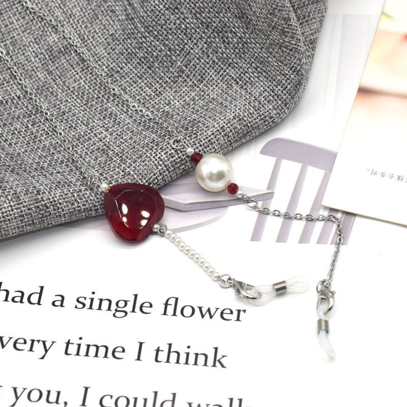 Elegant Heart-Shaped Pendant Eyewear Chain Bowlift