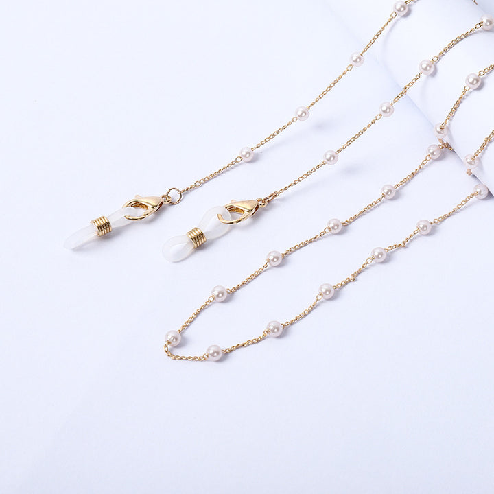 Necklace with beads and transparent pendants Bowlift