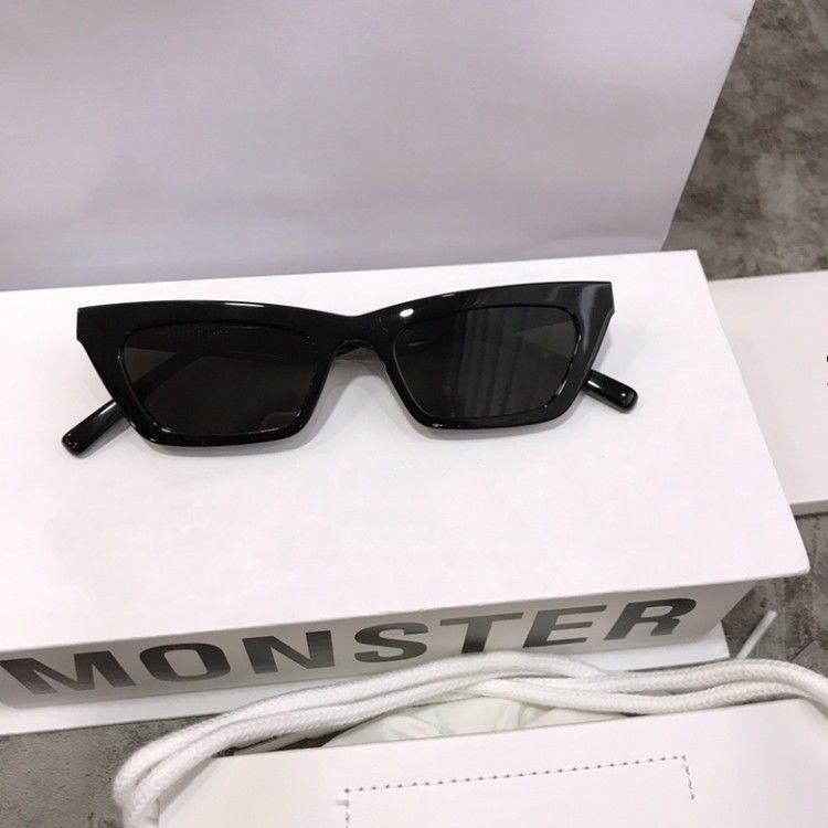 Fashionable Cat-Eye Sunglasses Bowlift