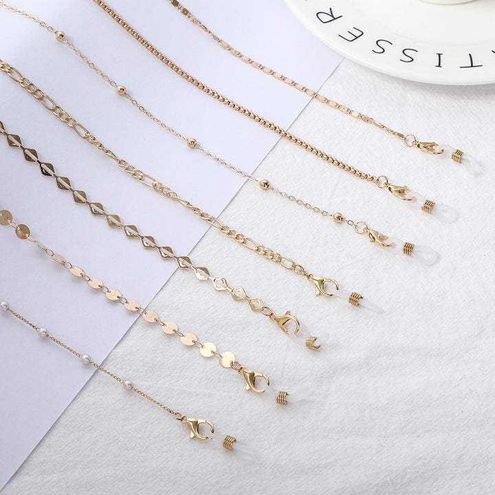 Necklace with beads and transparent pendants Bowlift