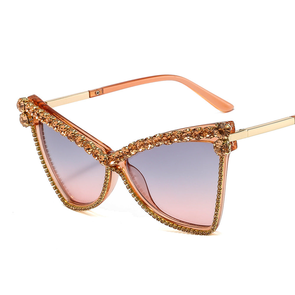 Ladies extravagant oversized sunglasses with gemstones Bowlift