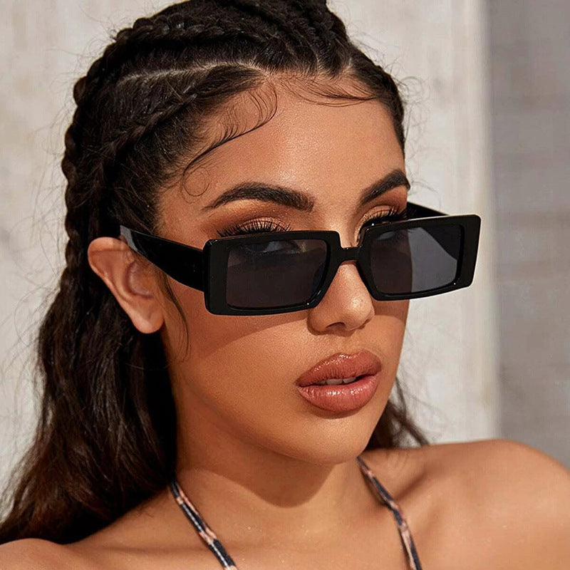 Women square sunglasses with modern frame and stylish design Bowlift