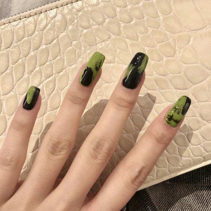 Creative Nail Art in Modern Design Bowlift