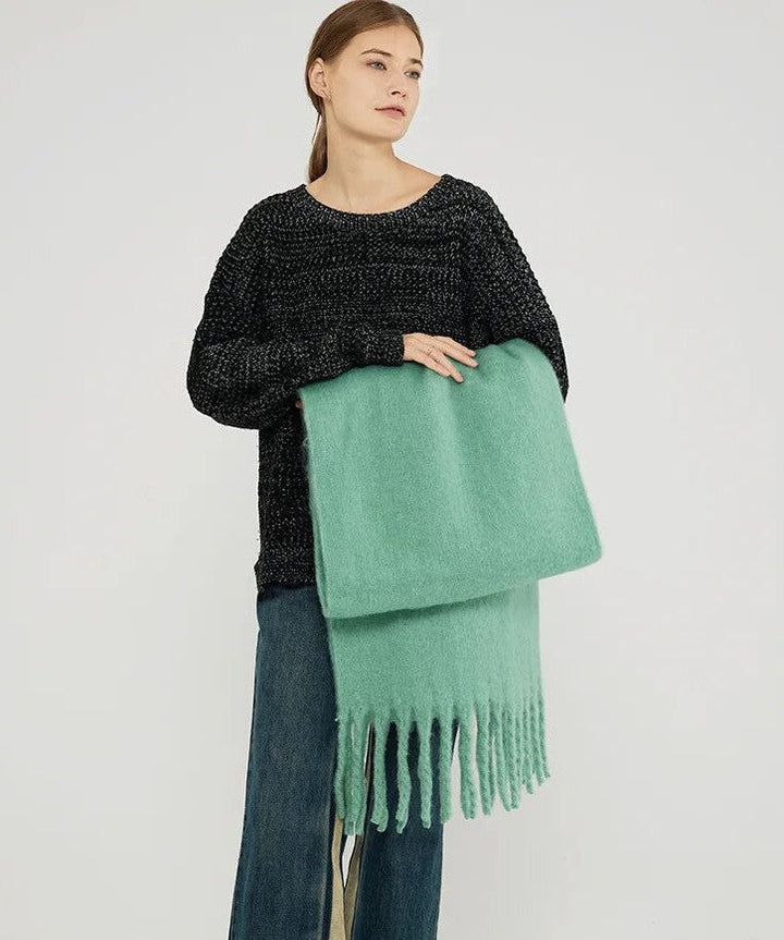 FrostSoft Scarf – Luxury Warmth for the Winter Months Bowlift