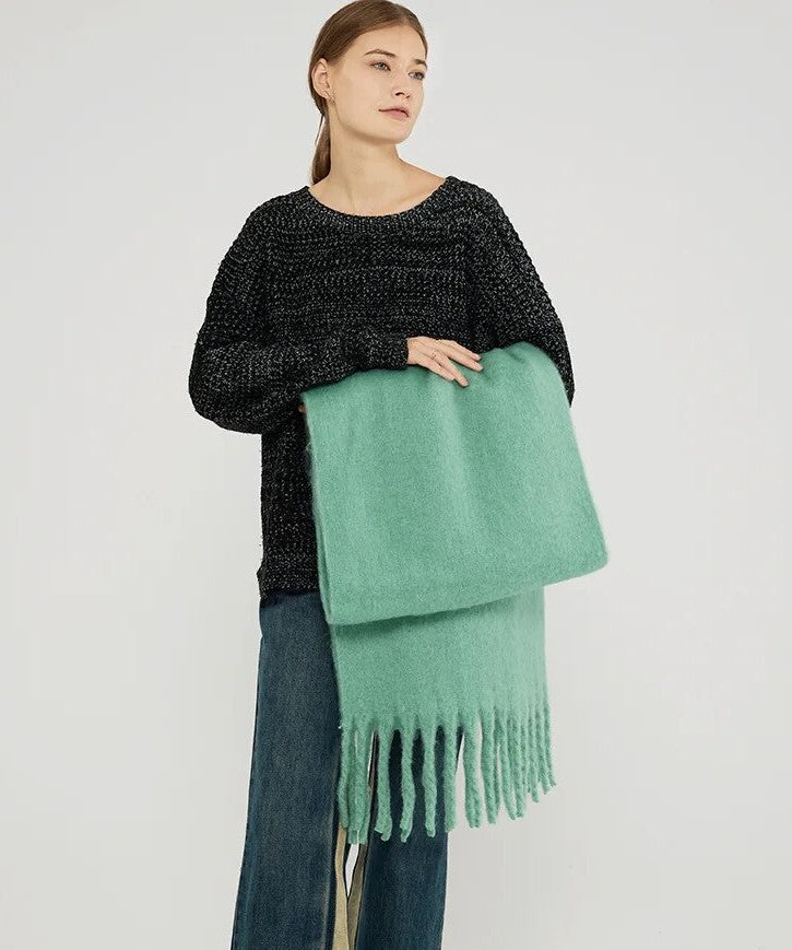 CashmereLuxe Scarf – Elegant and Super Soft Bowlift