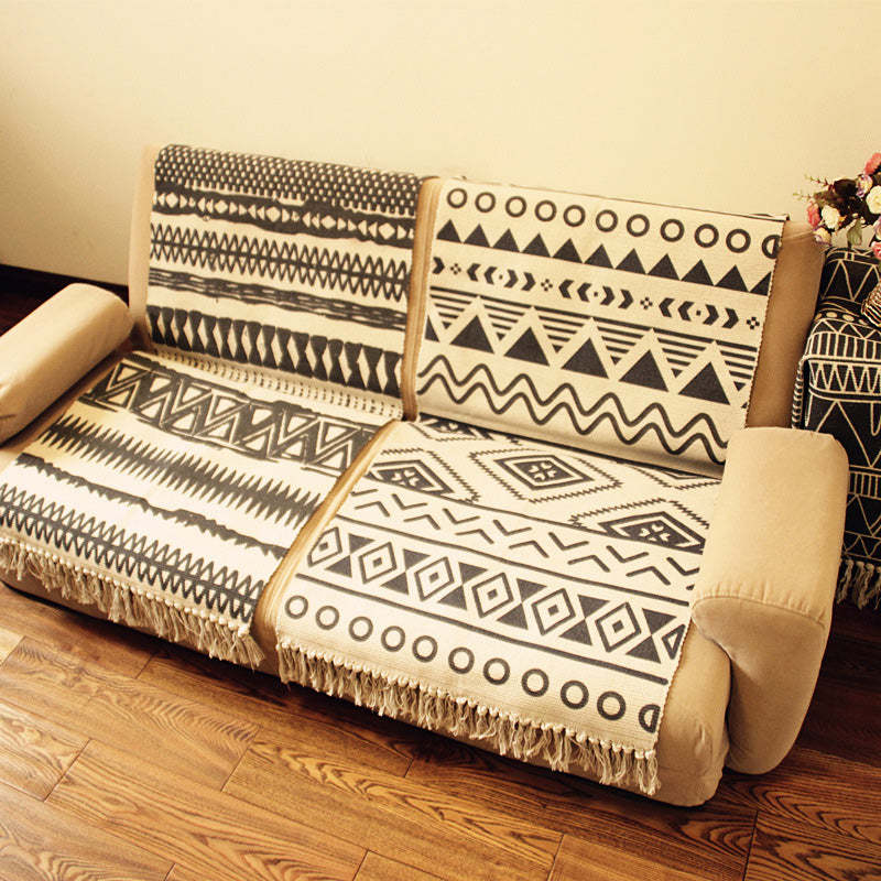 Western Bedroom Rug Multicolored Tribal Geo Rug Cotton Blend Easy Care Washable Rug with Fringes | Bowlift
