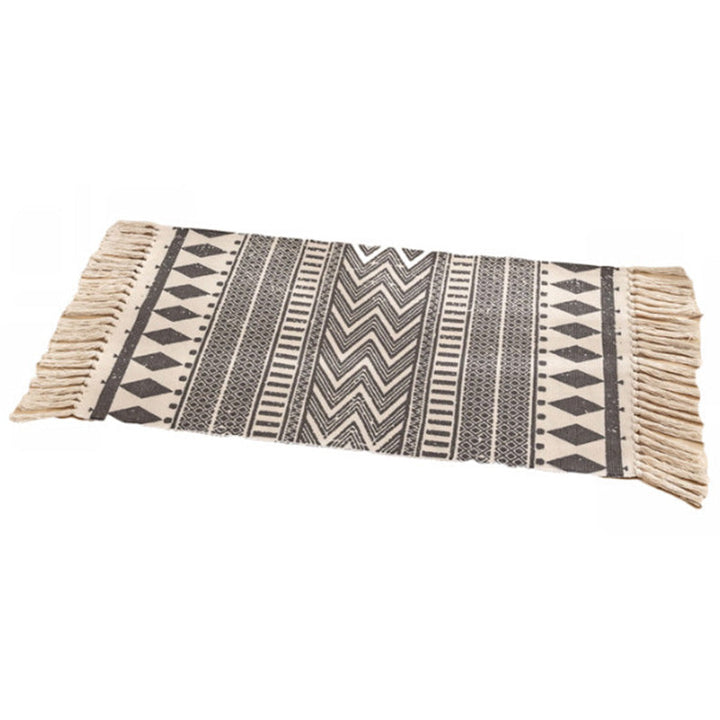 Classic geometric printed rug Multicolored cotton blend rug Easy-care washable rug with fringes for the bedroom | Bowlift