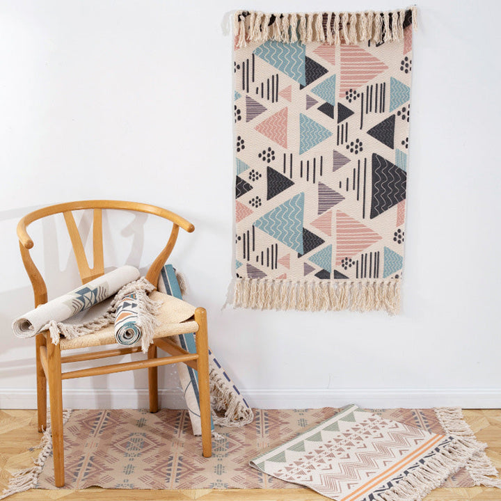 Americana Bedroom Rug Multicolored geometric print rug Machine washable Easy care rug with tassels | Bowlift