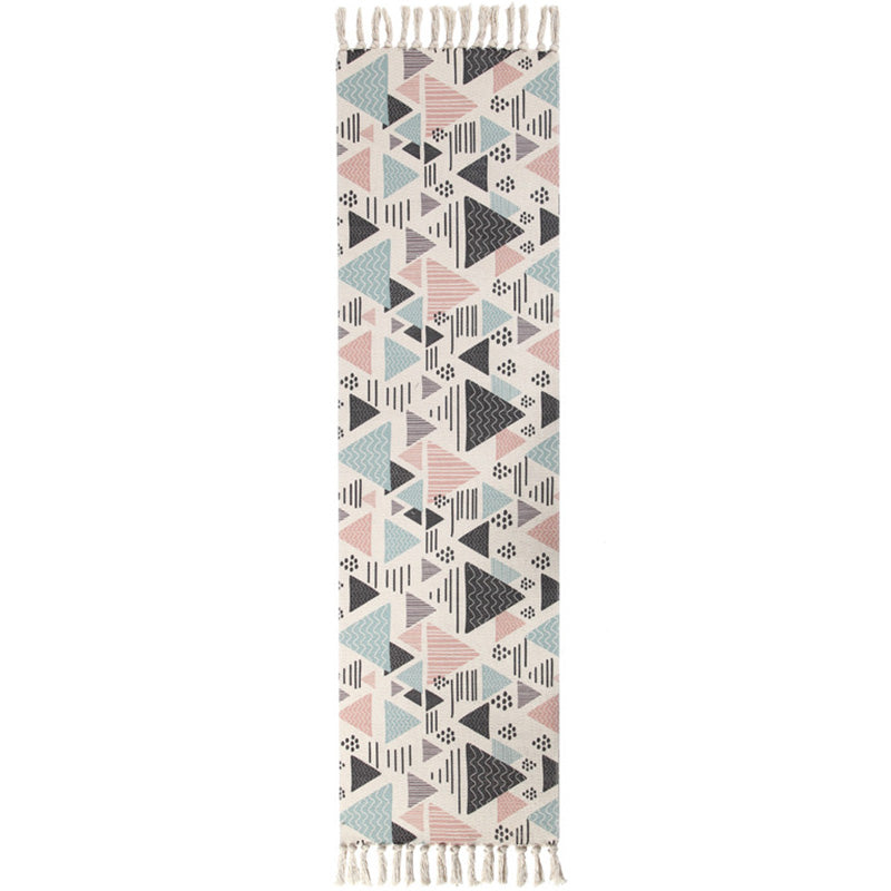 Americana Bedroom Rug Multicolored geometric print rug Machine washable Easy care rug with tassels | Bowlift