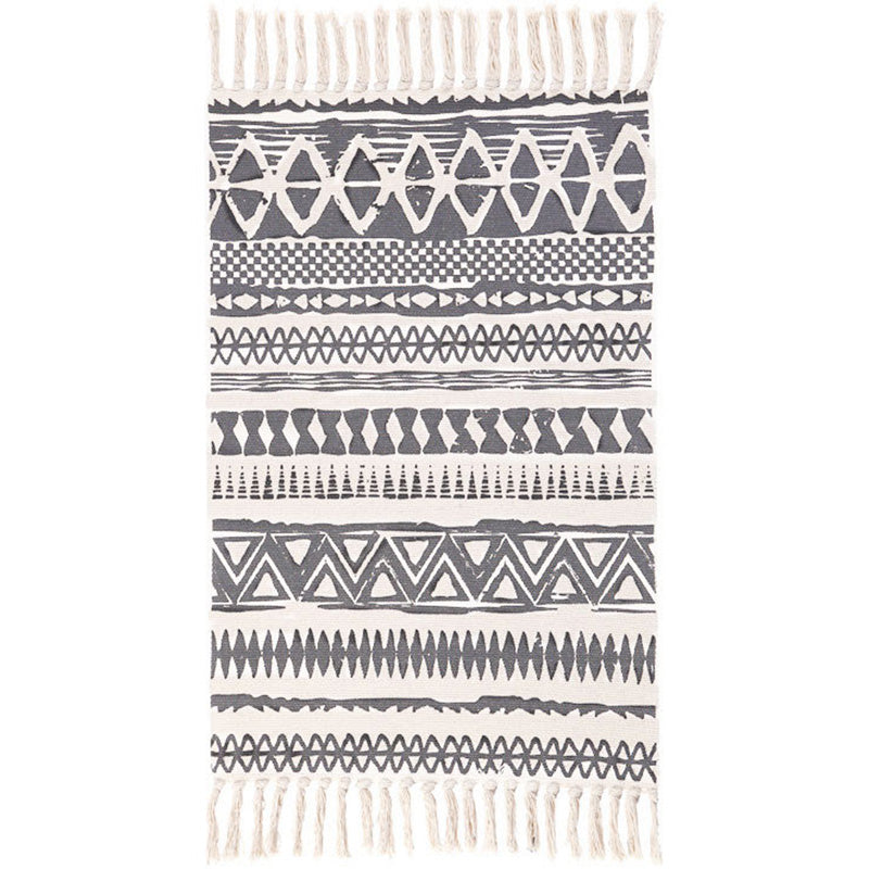 Americana Bedroom Rug Multicolored geometric print rug Machine washable Easy care rug with tassels | Bowlift