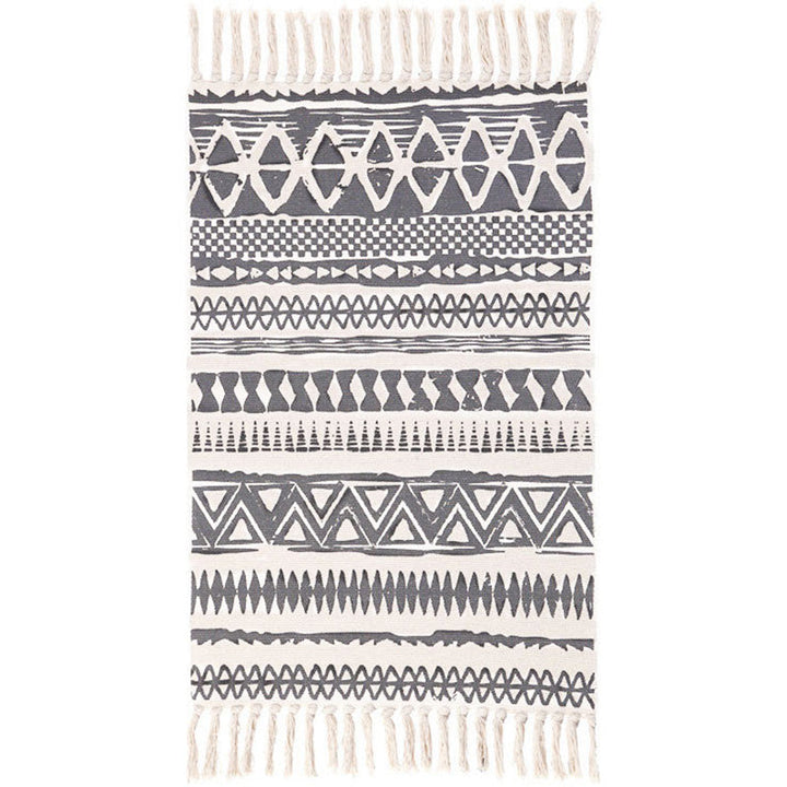 Americana Bedroom Rug Multicolored geometric print rug Machine washable Easy care rug with tassels | Bowlift