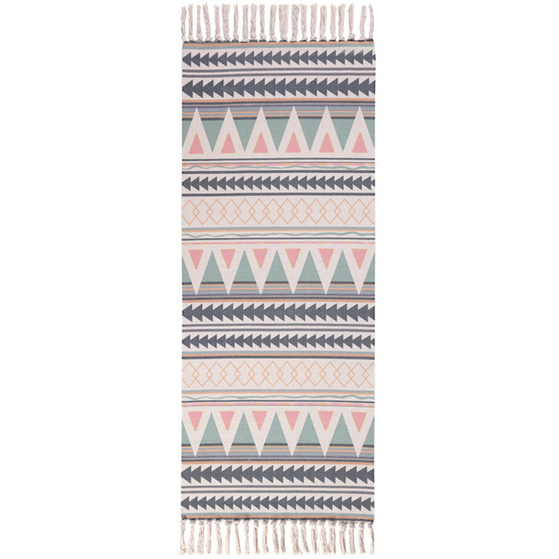 Americana Bedroom Rug Multicolored geometric print rug Machine washable Easy care rug with tassels | Bowlift