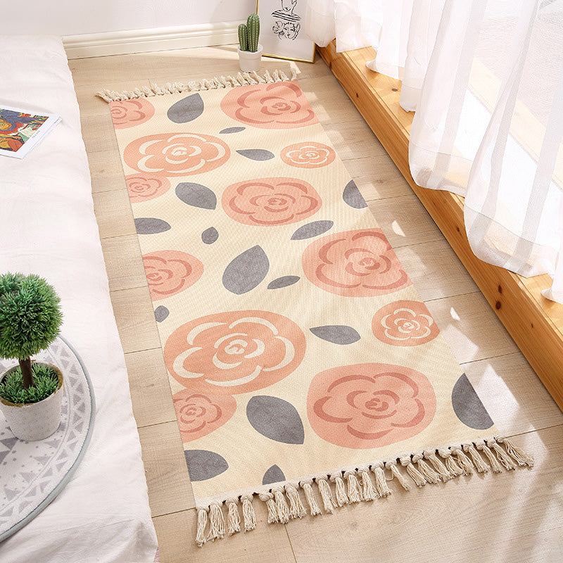 Americana Bedroom Rug Multicolored geometric print rug Machine washable Easy care rug with tassels | Bowlift