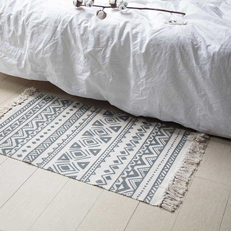 BowLift | Retro Bedroom Rug Multicolored Geometric Print Area Rug Fabric Machine Washable Carpet with Fringe