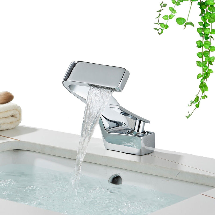 AquaArc Modern Kitchen Faucet Bowlift
