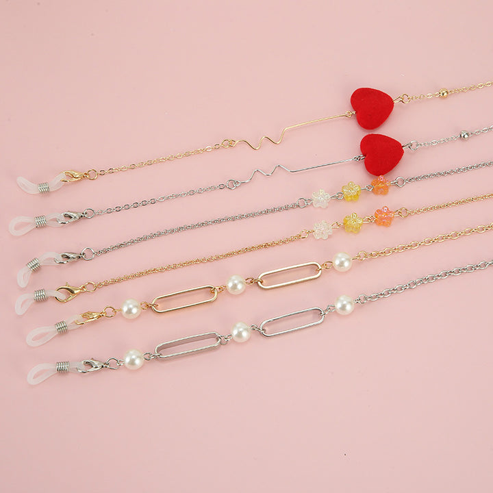 Elegant Gold-Linked Eyewear Chain Bowlift