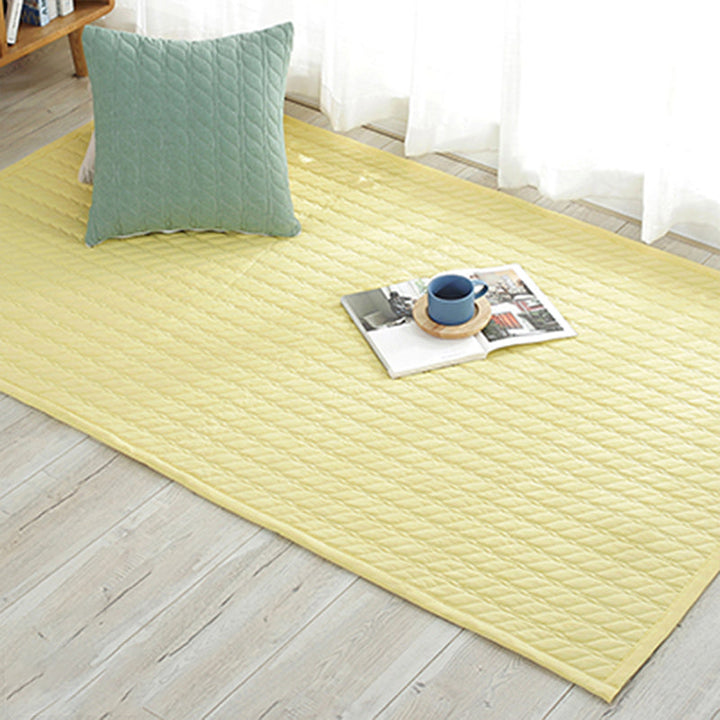 Multicolored simple cotton rug with striped design, non-slip backing, machine washable, rug for the bedroom | Bowlift
