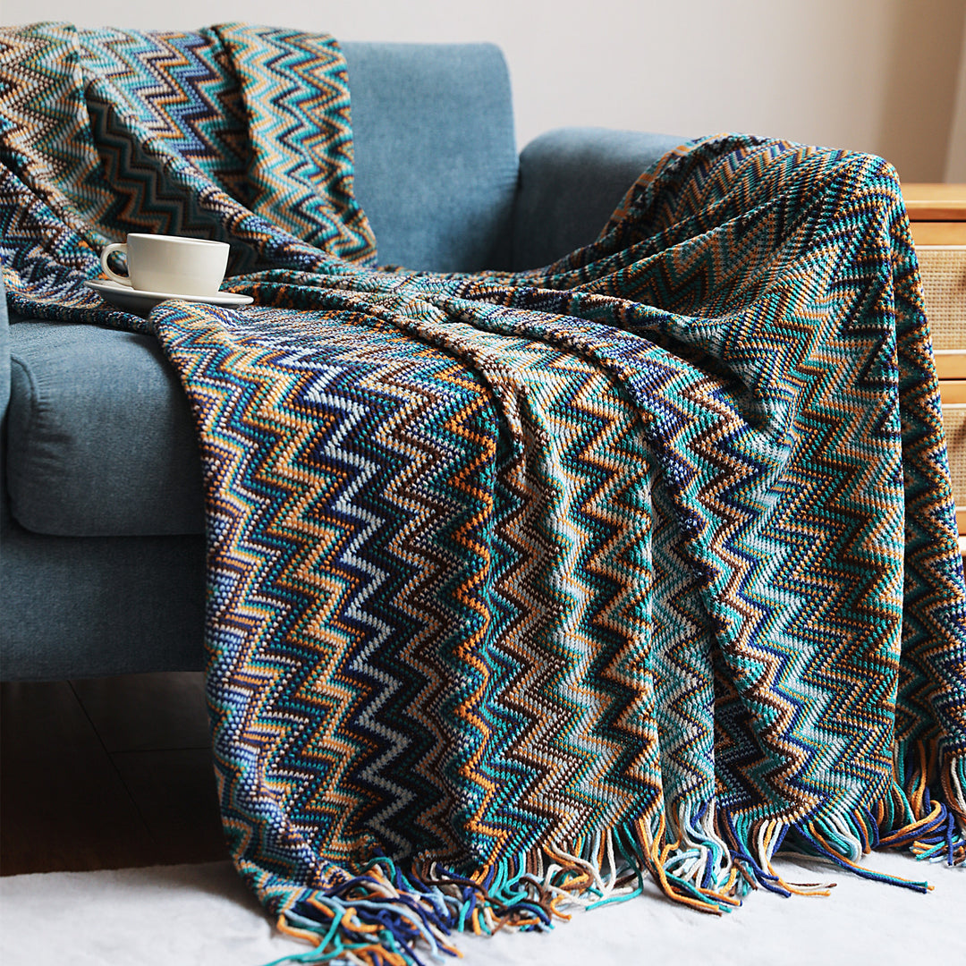Ladies Zigzag Pattern Blanket Bowlift
