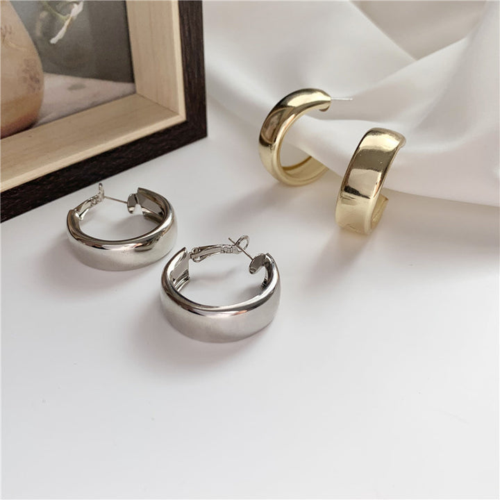Fashionable Hoops Made of High-Quality Precious Metal Bowlift