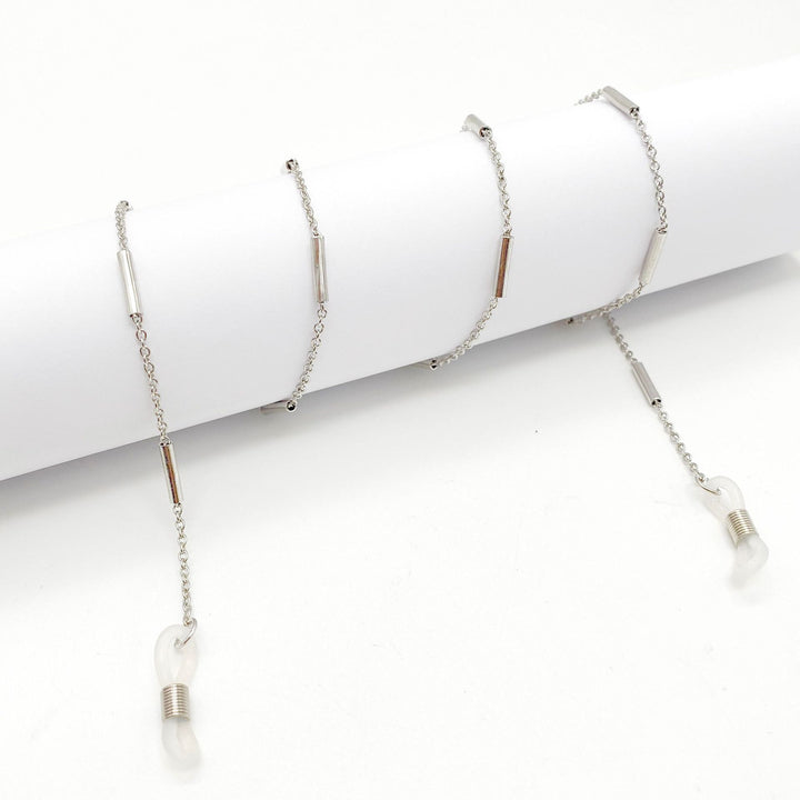 Elegant Eyewear Holder Chain Bowlift