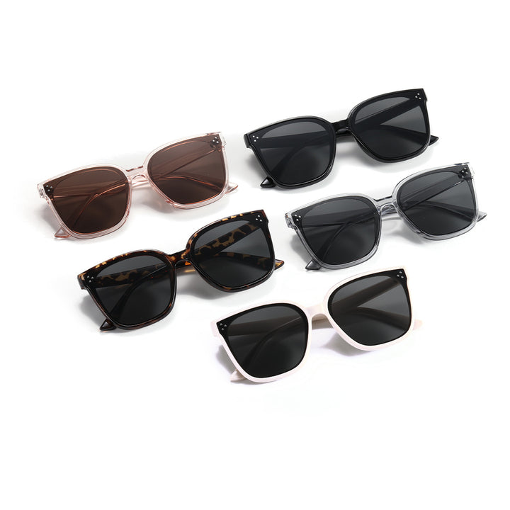 Women's fashionable sunglasses with transparent accent Bowlift