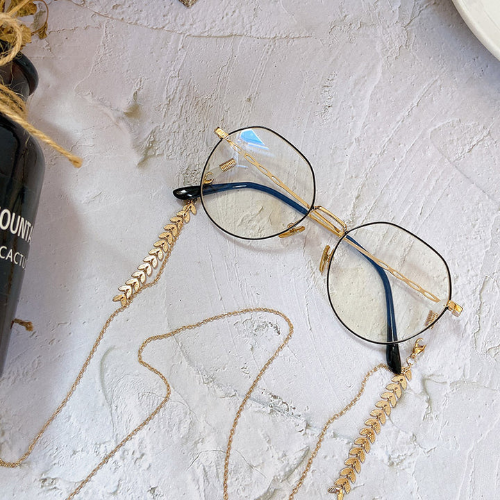 Beautiful statement earrings Bowlift