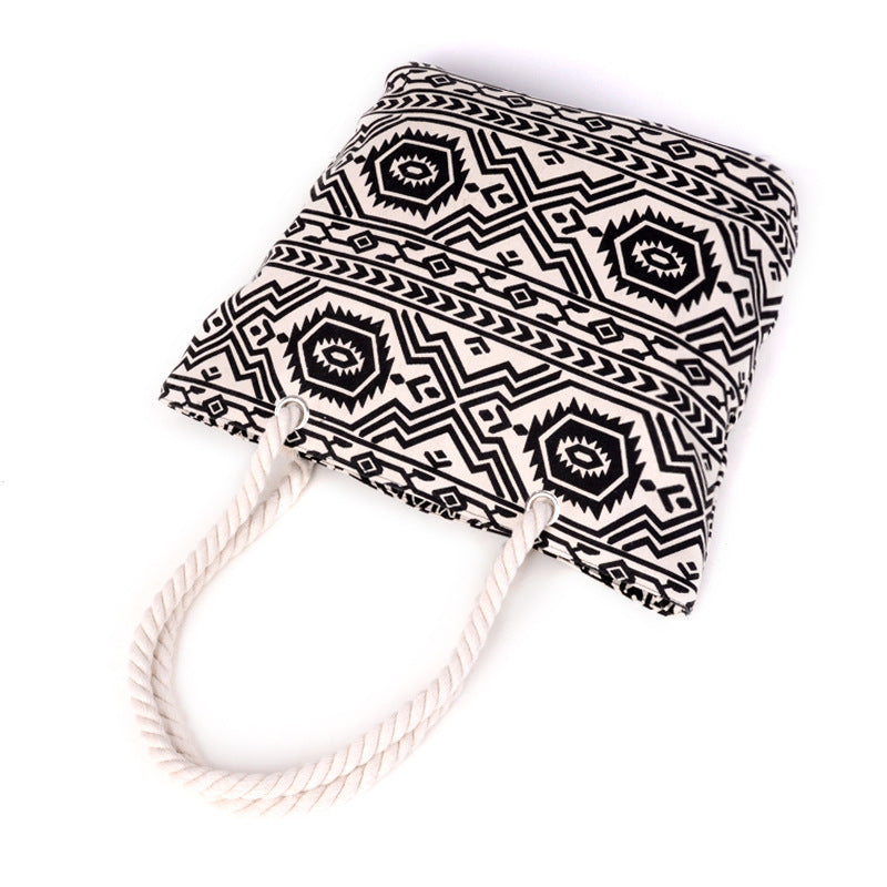 Spacious shopping bag with striking ethnic pattern Bowlift