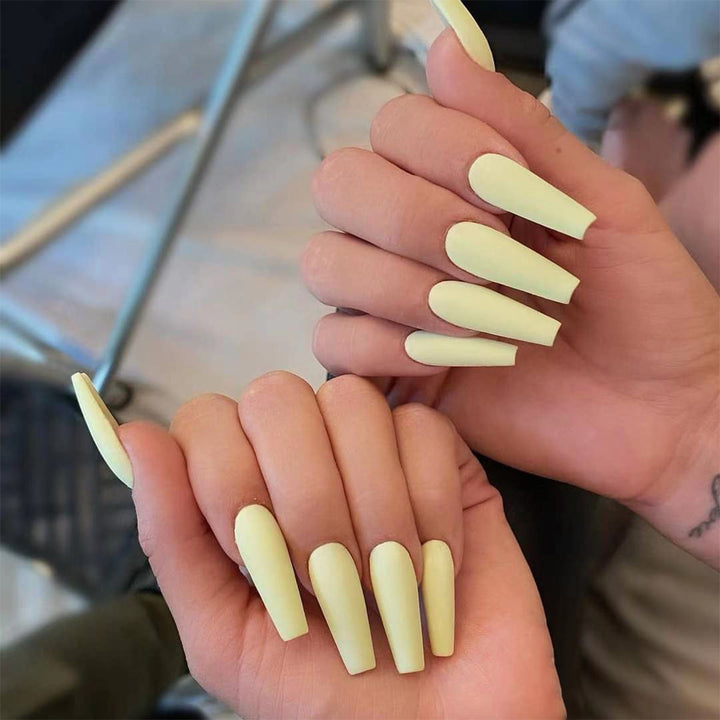 Artificial Nail Extensions Bowlift