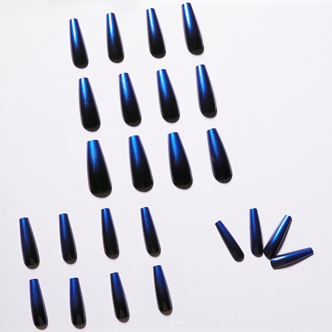 Elegant artificial nails with gradient Bowlift