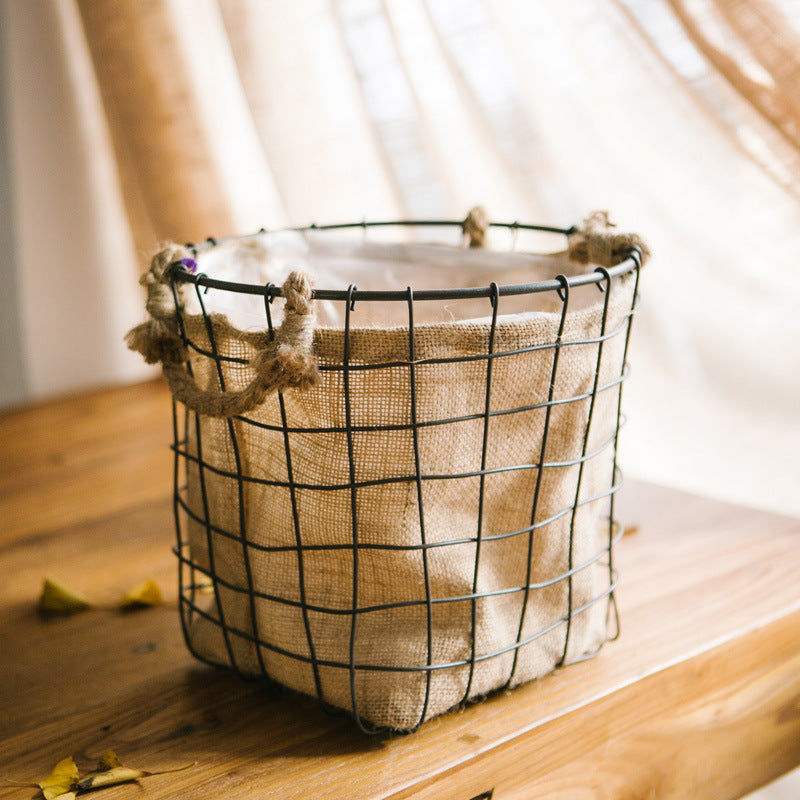 Decorative storage basket with jute lining Bowlift