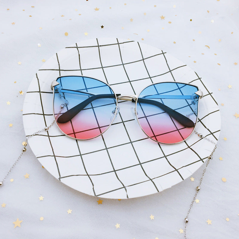 Fashionable Oversized Cat-Eye Style Sunglasses Bowlift