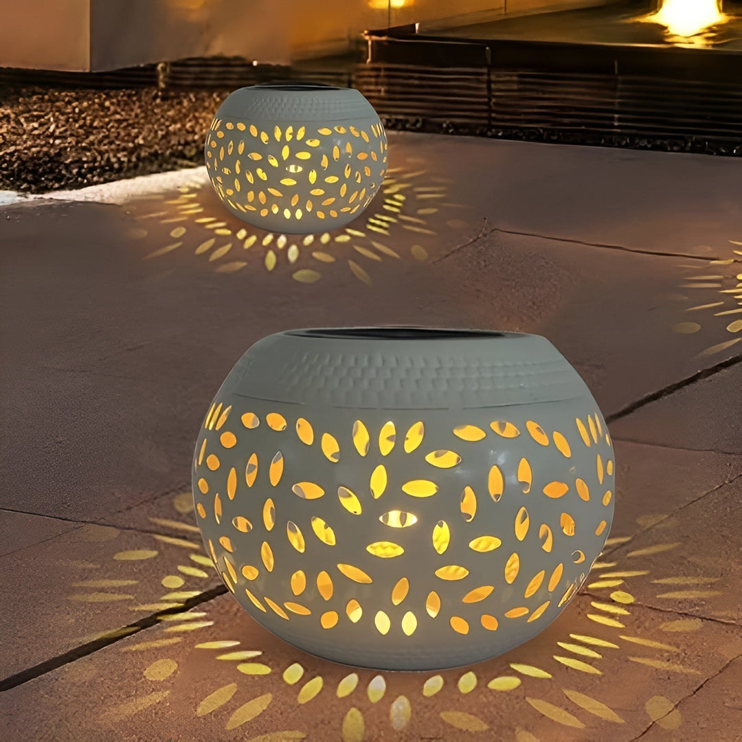 BowLift | Elegant Solar Garden Light with Dots - Atmospheric Outdoor Lighting