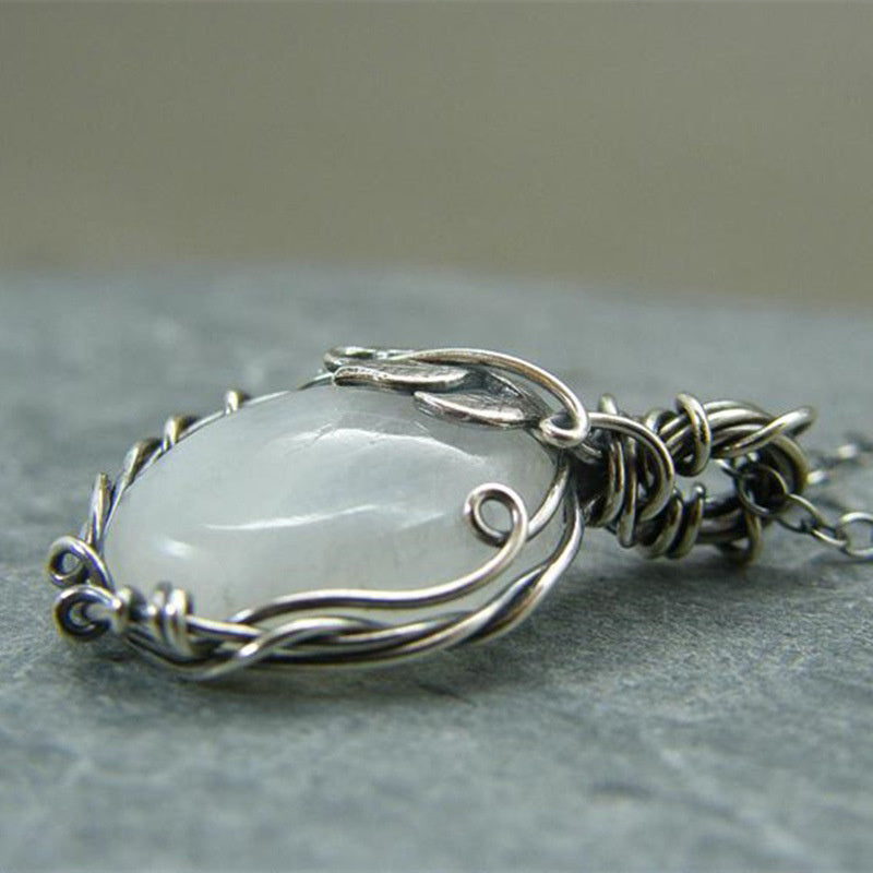 BowLift | Retro Moonstone Necklace - Selene