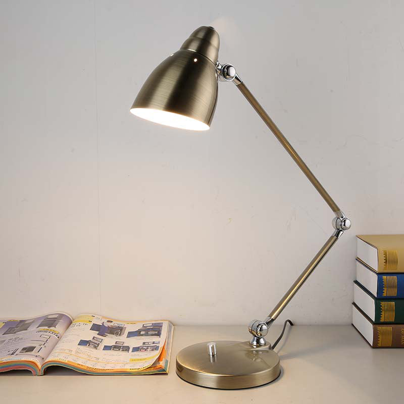 BowLift | Industrial table lamp made of metal with adjustable arm and clock-shaped shade