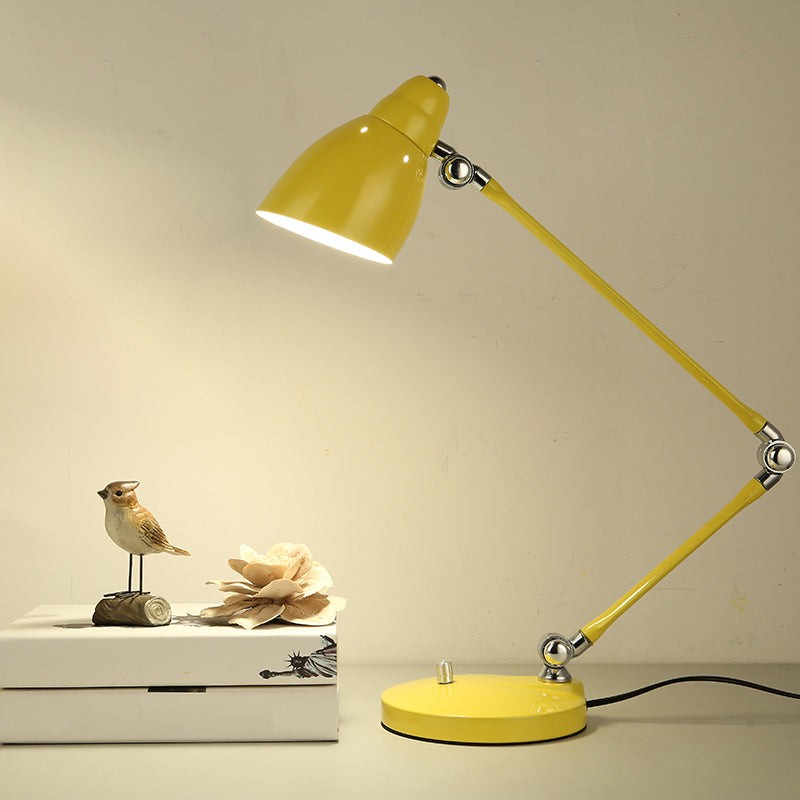 BowLift | Industrial table lamp made of metal with adjustable arm and clock-shaped shade