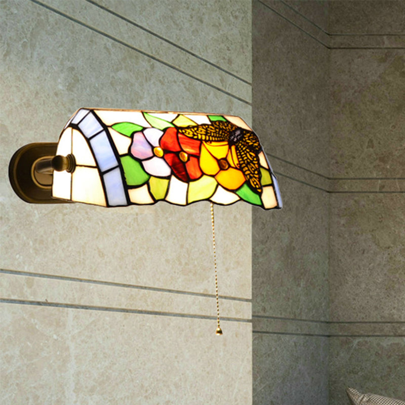 BowLift | Banker Wall Lamp with Pull Switch Traditional Style Stained Glass Flower Wall Lamp in Brass