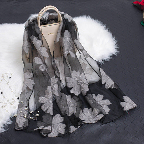 BowLift | Silk scarf with cut flowers hollow motif